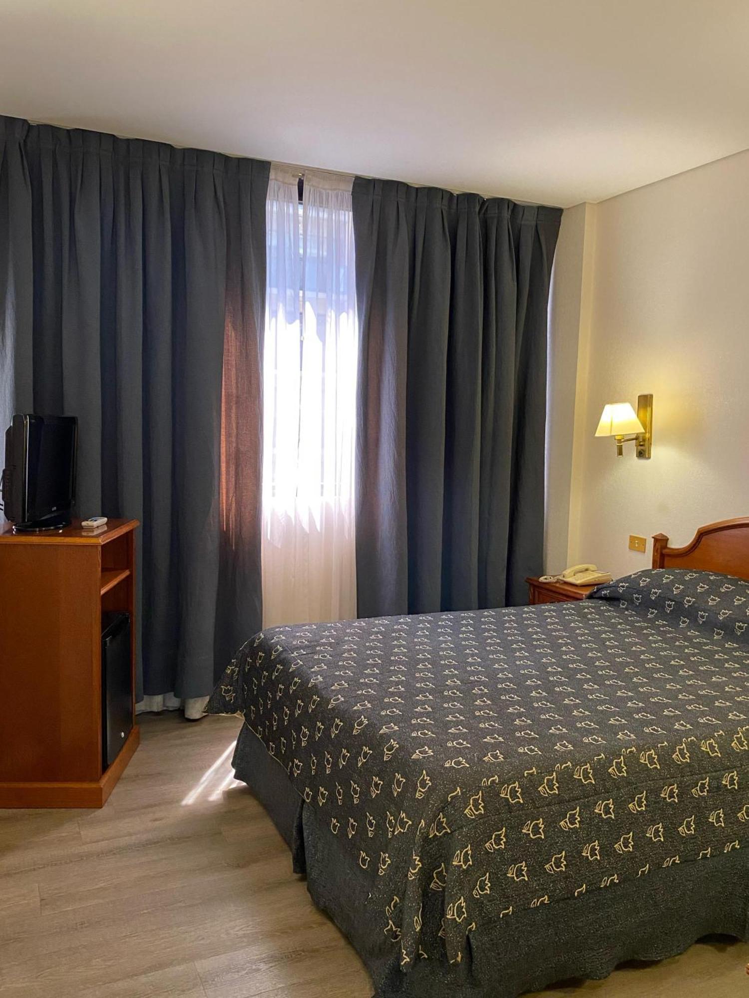 Atlas Tower Hotel Buenos Aires Bagian luar foto